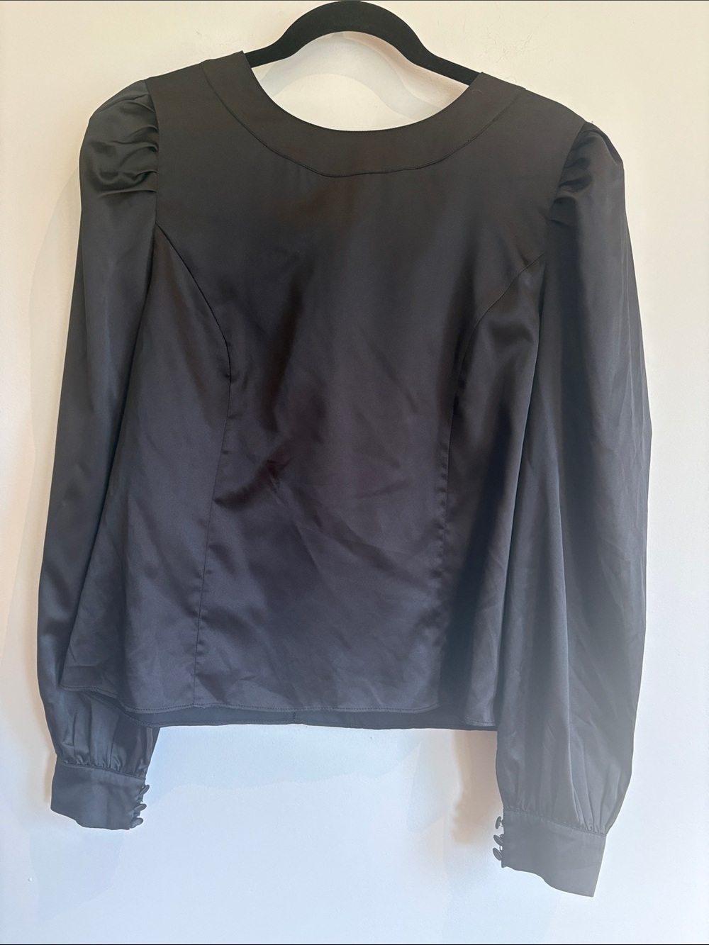 Kendall & Kylie Black Puff-Sleeve Satin Blouse